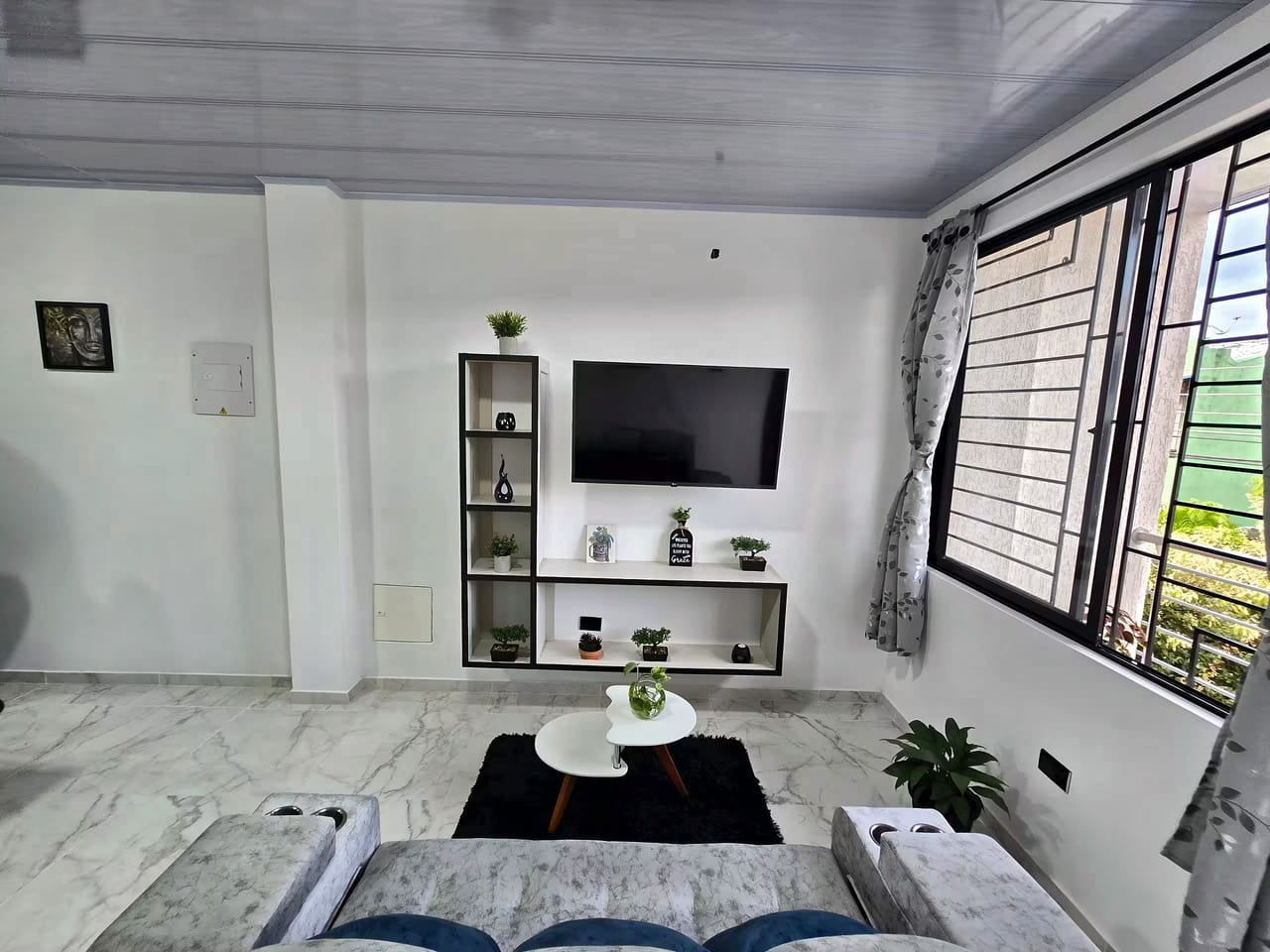 Sala con televisor